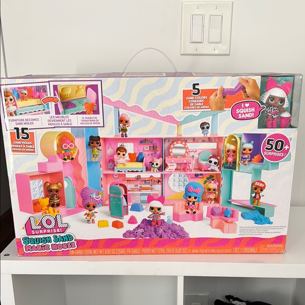 L.O.L. Surprise! Seaside Pink Playset- NEVER OPENED
